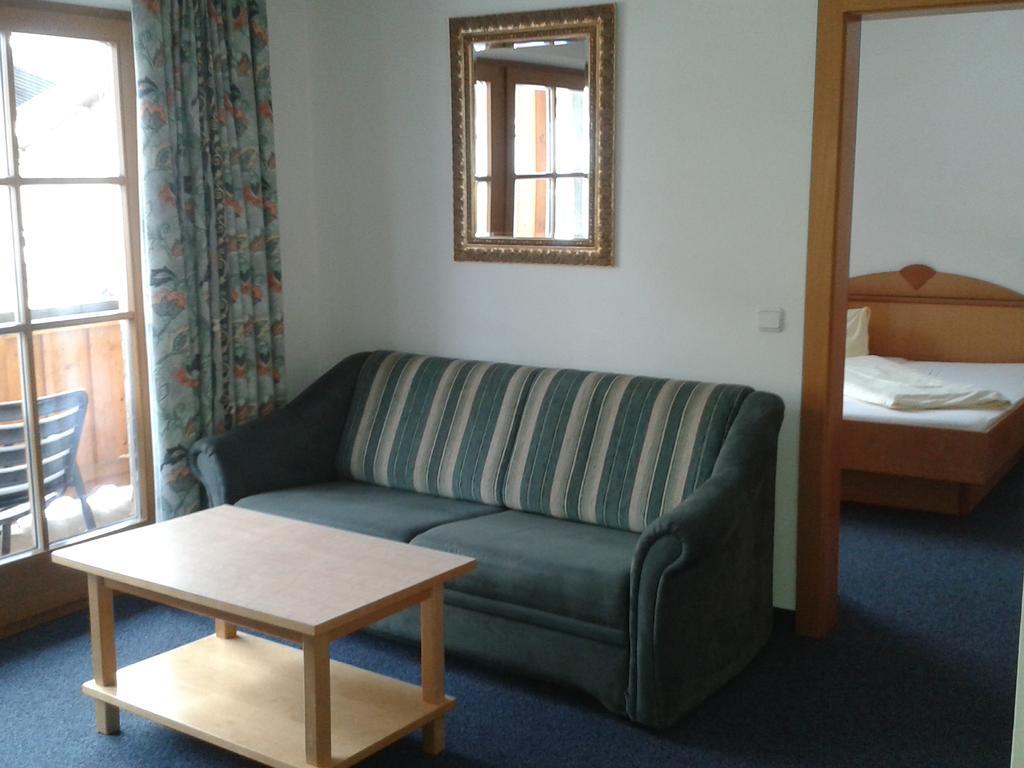 Ferienhaus Hotel Rösslwirt Kirchberg in Tirol Zimmer foto